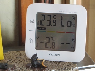 今日も暖かくプラスの気温_b0405523_11134351.jpg