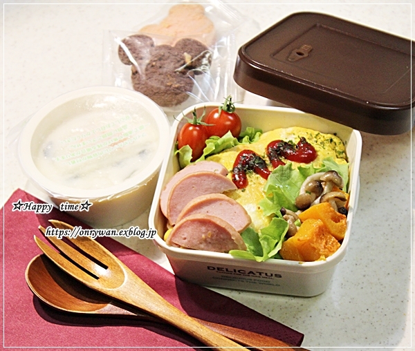 オムライス弁当とVDにてチョコマドレーヌ_f0348032_16451948.jpg
