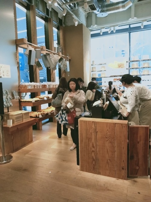 他にもあります 無印良品銀座 こだわりのコーヒースポット_e0343145_17084273.jpg