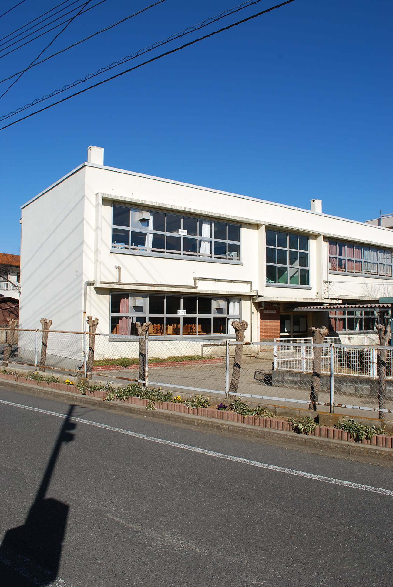 埼玉県上尾市立中央小学校第二校舎(建築家・関根要太郎作品研究)_f0142606_08265964.jpg