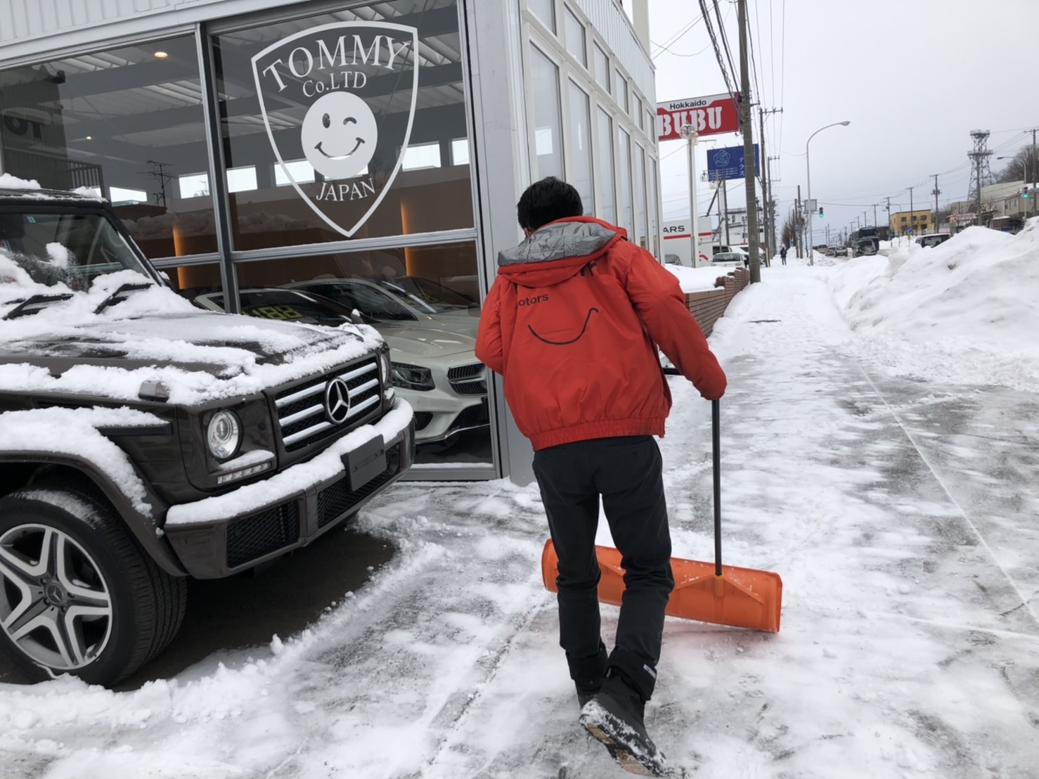 2月16日(日)🌟エスカレード新車並行あります!!ランクル ハマー ハイエース♡TOMMY♡_b0127002_16345699.jpg