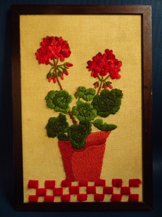 ゼラニウムの刺繍絵 友くんのパリ蚤の市散歩 ゼラニウムの刺繍絵 友くんのパリ蚤の市散歩