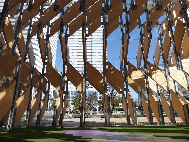 隈研吾さんの木がいっぱいの面白い建物見に行ってきたよ 勝どきのclt Park Harumi ルソイの半バックパッカー旅 隈研吾さんの木がいっぱいの面白い建物見に行ってきたよ 勝どきのclt Park Harumi ルソイの半バックパッカー旅