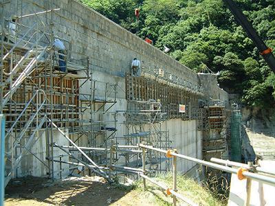 あのとき神戸にこんなものがあった!布引ダムの改修工事2001年~2005年_b0051598_21323149.jpg