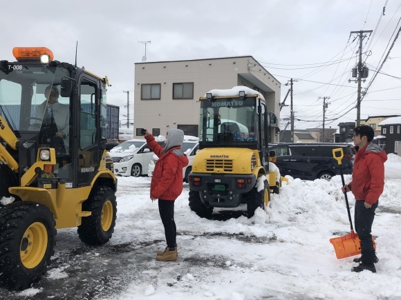 2月18日(火)ランドクルーザー200 4.6ZX 4WD BRANEWフルエアロ 有ります!!ランクル ハマー エスカレードならTOMMY_b0127002_18201073.jpg