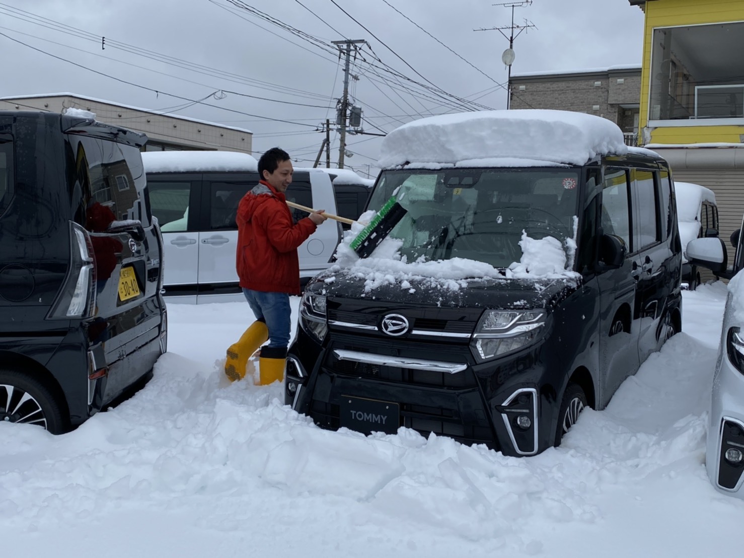 2月18日(火)ランドクルーザー200 4.6ZX 4WD BRANEWフルエアロ 有ります!!ランクル ハマー エスカレードならTOMMY_b0127002_18401764.jpg