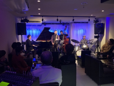 広島 Jazzlive Cominジャズライブカミン 本日火曜日のライブ_b0115606_12335094.jpeg