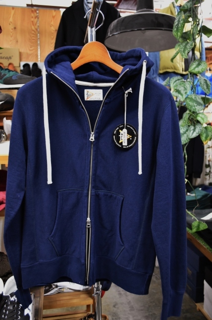 安定・王道 人気 Felco ZIP PARKA ★_d0152280_03454714.jpg