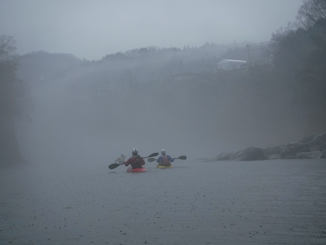 5.雨のＮＹ川ＤＲ_b0325923_00014487.jpg