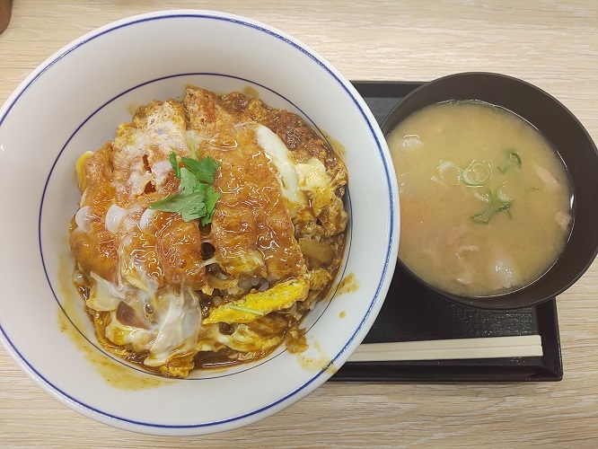 かつや 秋葉原中央改札口店 いつの間にか20年 かつや 秋葉原中央改札口店 いつの間にか20年