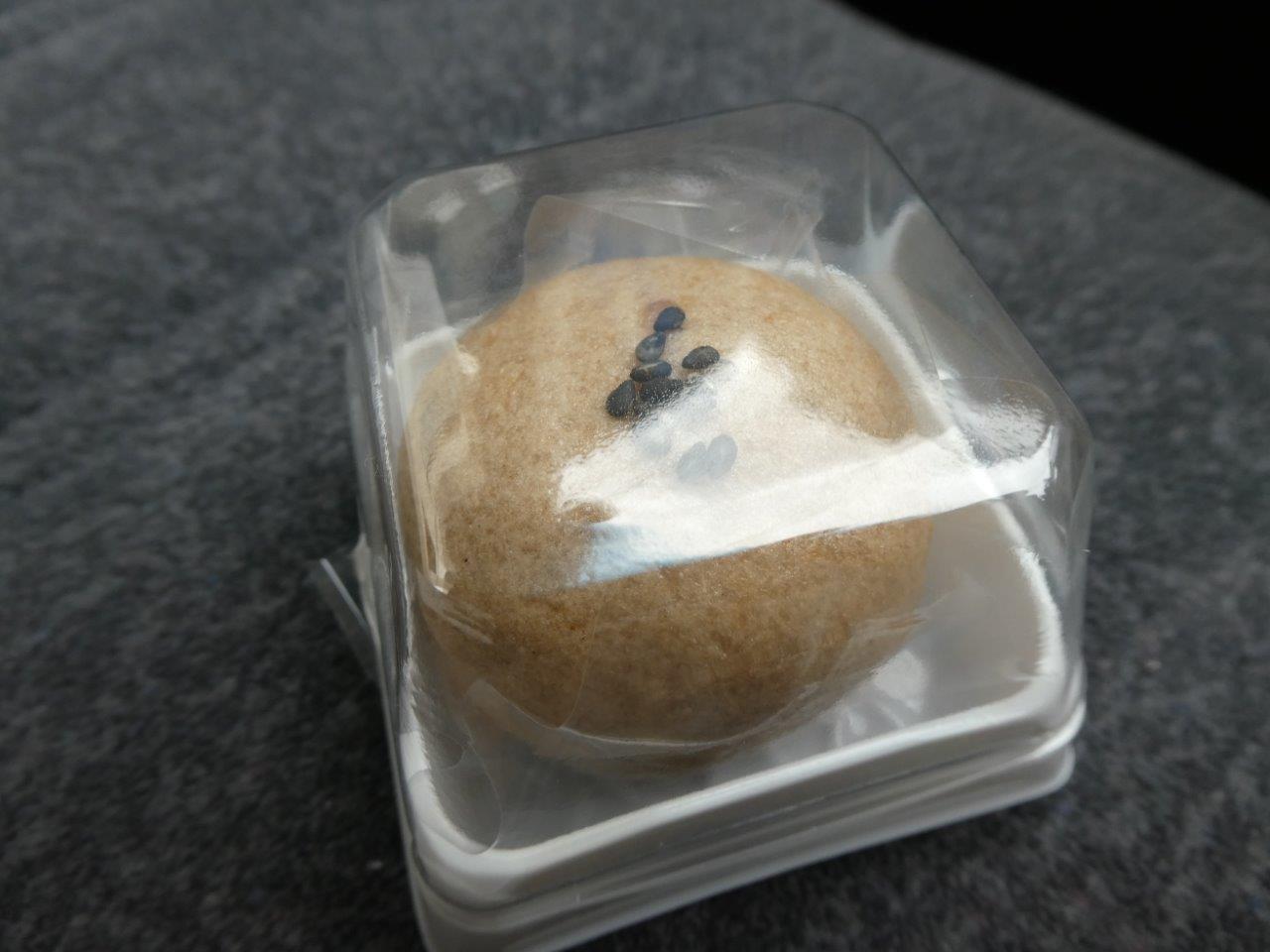 京都 くりや 　玄米饅頭_d0106134_21541508.jpg