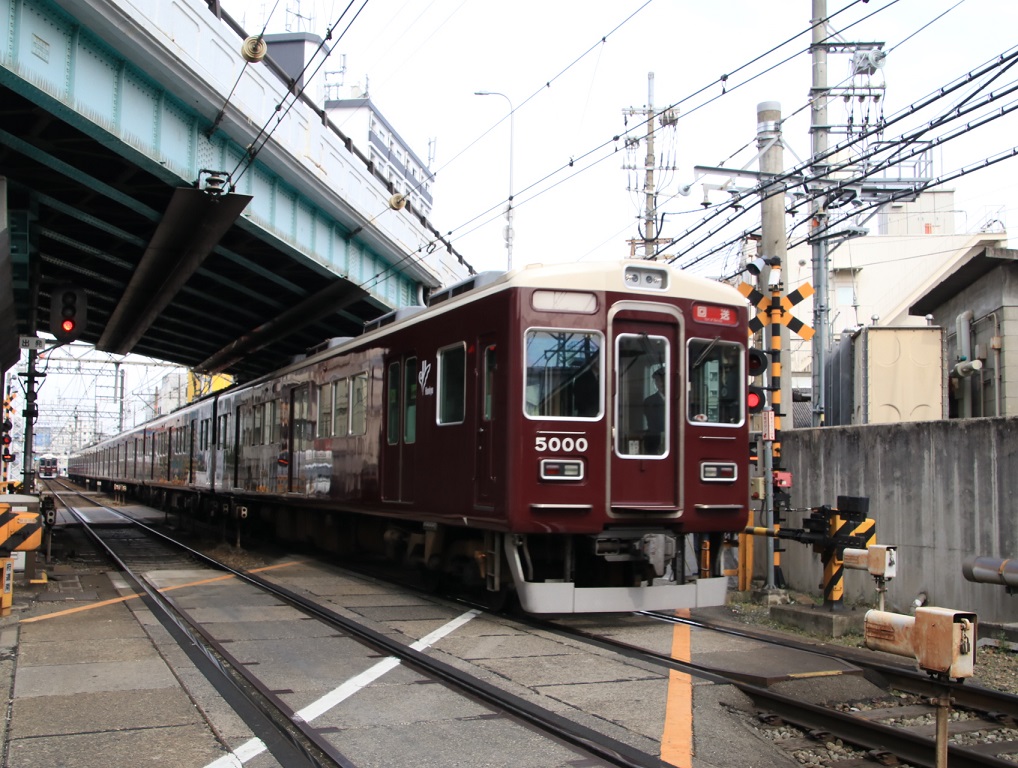 阪急5000系 5000F 正雀回送_d0202264_12161341.jpg