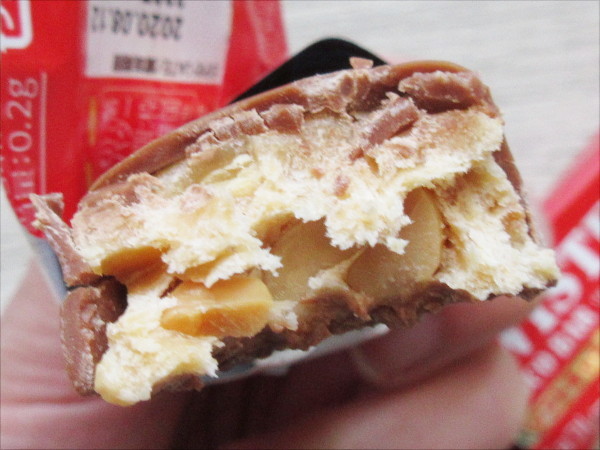 【株式会社神戸物産】ツイスターズチョコバー_c0152767_15434471.jpg