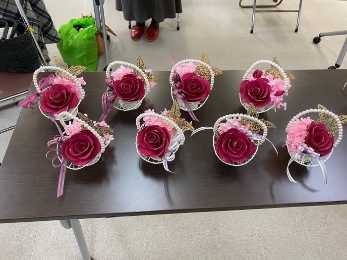出張講座 ウィメンズセミナー「真っ赤な薔薇のキラキラアレンジ」_a0352484_15551373.jpg
