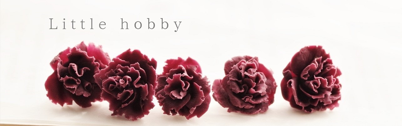 樹脂粘土でミニチュアカーネーション Little Hobby