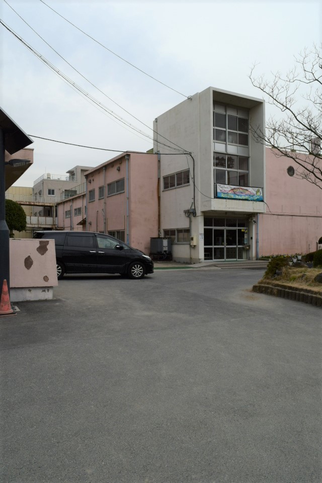 埼玉県戸田市立戸田第二小学校(建築家・関根要太郎作品研究)_f0142606_16361630.jpg
