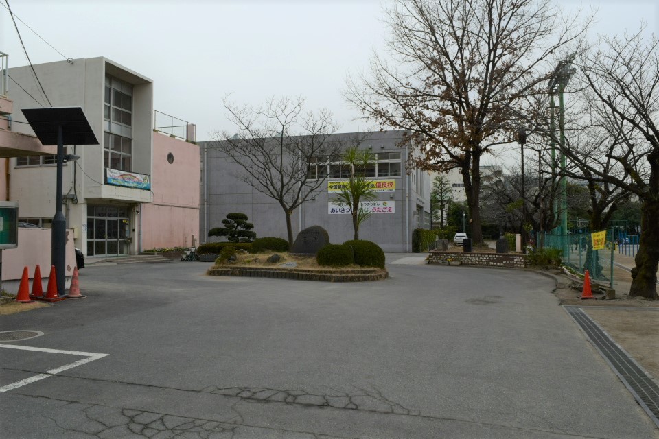 埼玉県戸田市立戸田第二小学校(建築家・関根要太郎作品研究)_f0142606_16365375.jpg