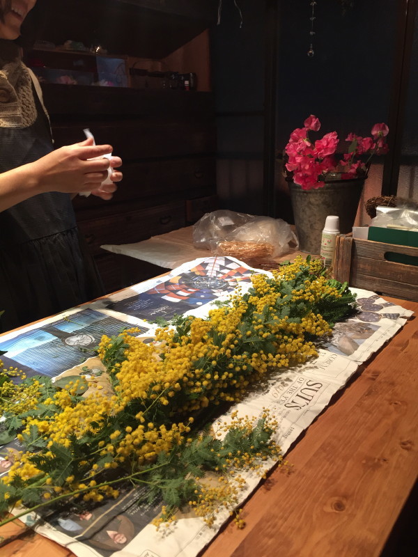 イカシタ壁(珪藻土)と作品展示と TANEYA2階 なごみの華 _c0074553_10281477.jpg