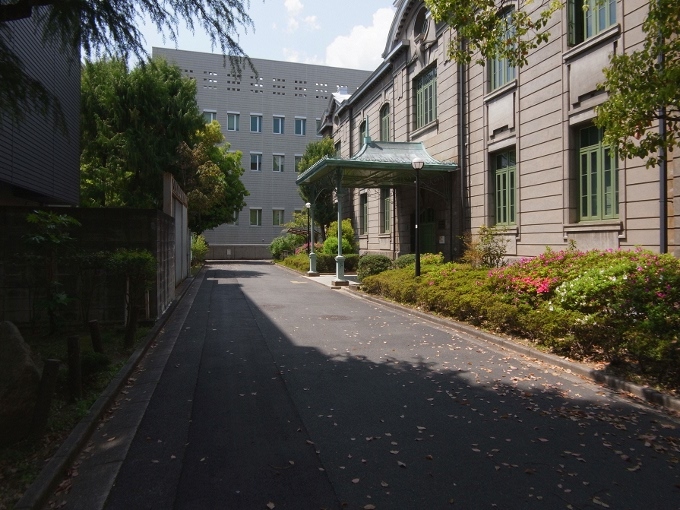 京都大学文学部陳列館_f0116479_14315113.jpg