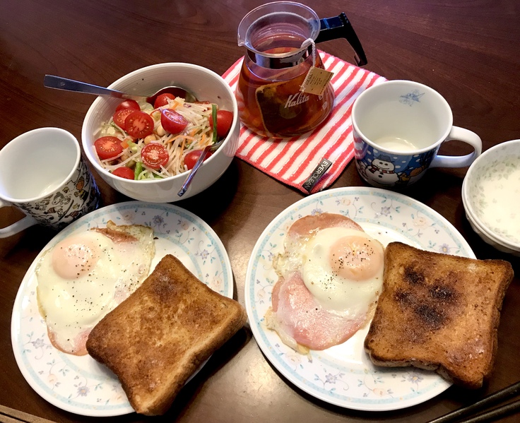 朝ごはん?いや ランチです。_c0212604_11273092.jpg