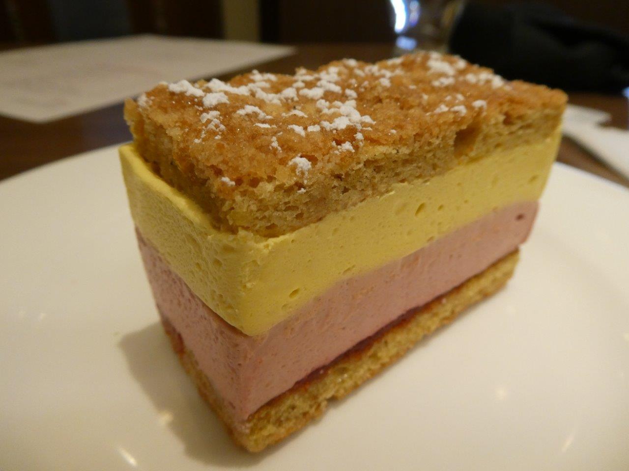 パティスリー タンドレス 　夕方でも可能性あり_d0106134_14434682.jpg