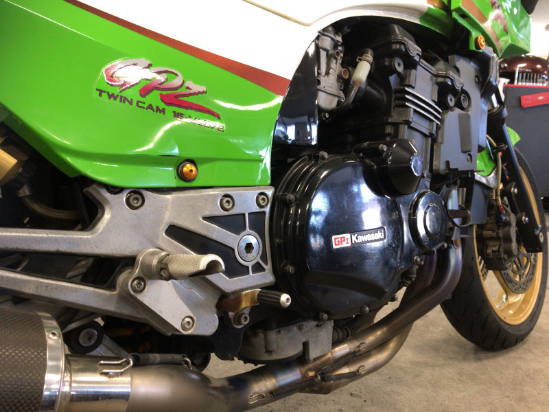 国内最終モデル GPZ900R 在庫あります!_e0185939_13292067.jpeg