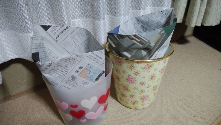 新聞紙 で ゴミ 袋 袋の折り方新聞紙で簡単に出来る ゴミ箱やエチケット袋に便利