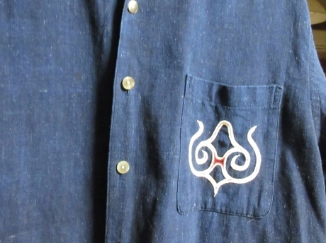 アイヌ刺繍のシャツ_a0203003_21122003.jpg