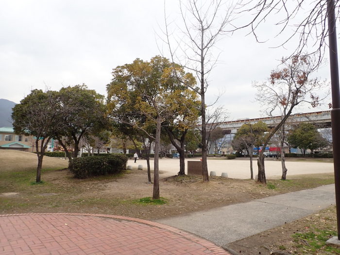 佐伯区民文化センター&五日市中央公園_c0116915_00163124.jpg