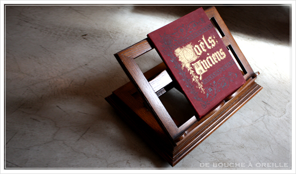 pupitre en bois 木の書見台 ブックレスト フランスアンティーク_d0184921_14243415.jpg