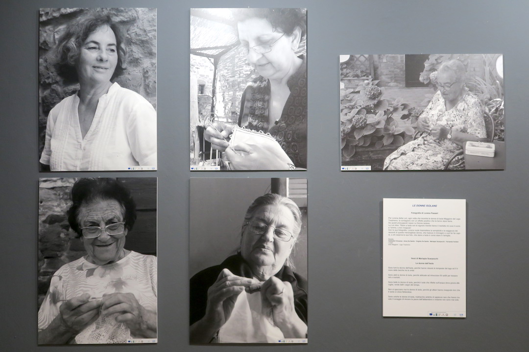 女が女を写し詠む写真・詩・俳句展、ペルージャへ_f0234936_9115746.jpg