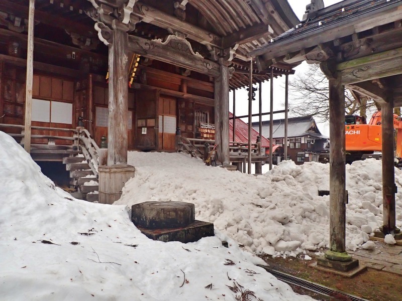 昨日まで進む大祭の準備_c0336902_20575445.jpg