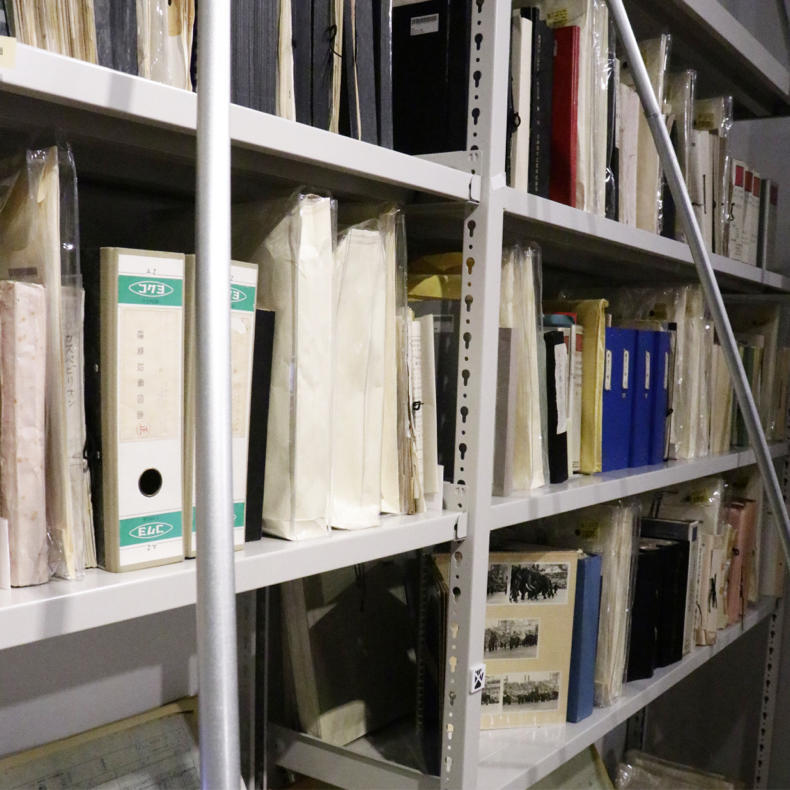 留学中に大学で、短い間だけど「博物館学(Museology)」を学んでた。学生時代のインターンシップもネバダの歴史博物館だったし。_c0060143_10305344.jpg