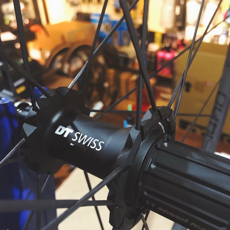 DT SWISSのPR1400 DICUT OXIC 21を納品させていただきました DT SWISSのPR1400 DICUT OXIC 21を納品させていただきました