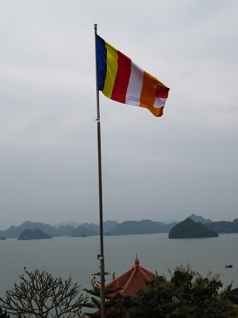 ベトナム　山の上の禅寺へ行く_f0346196_18021795.jpg