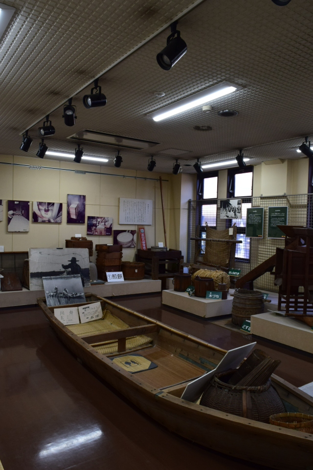 埼玉県草加市立草加小学校西校舎(大正モダン建築再訪)_f0142606_12345347.jpg
