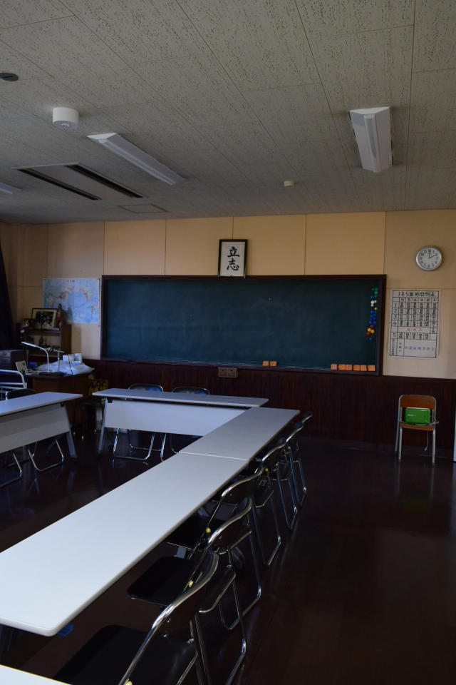 埼玉県草加市立草加小学校西校舎(大正モダン建築再訪)_f0142606_13023135.jpg