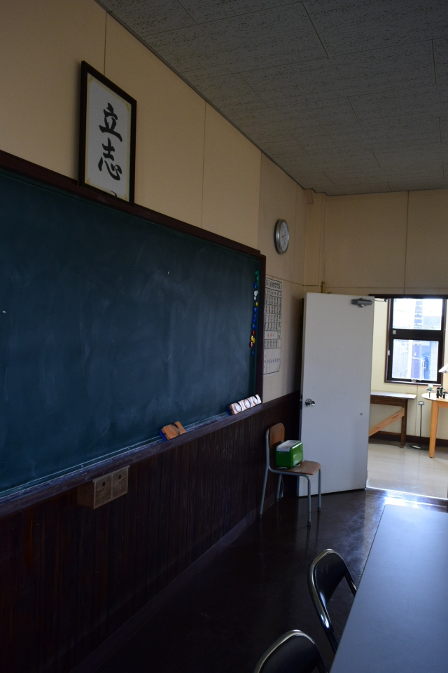 埼玉県草加市立草加小学校西校舎(大正モダン建築再訪)_f0142606_13045829.jpg