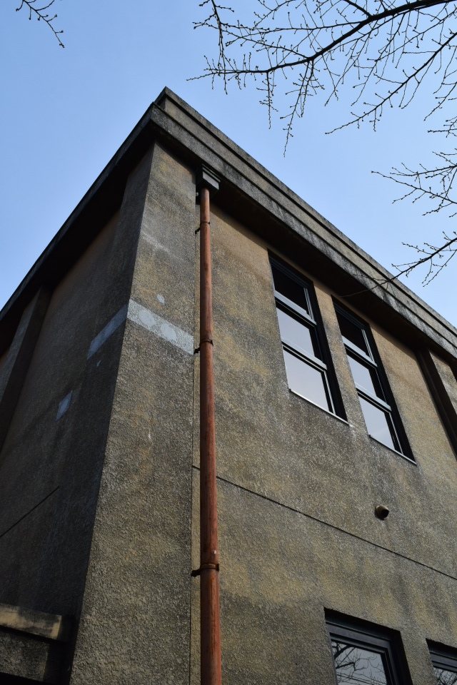 埼玉県草加市立草加小学校西校舎(大正モダン建築再訪)_f0142606_13193999.jpg