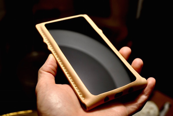 iphone 11 pro max leather case_b0172633_19441620.jpg