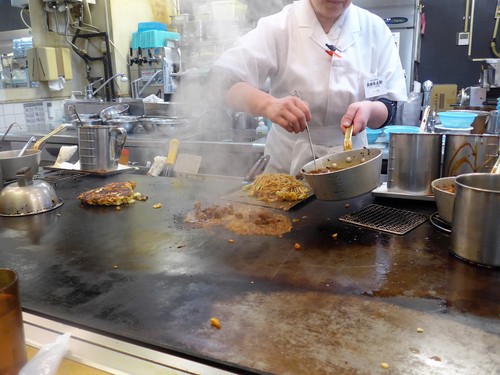神戸・三宮「長田本庄軒 三宮センタープラザ店」へ行く。_f0232060_17325416.jpg