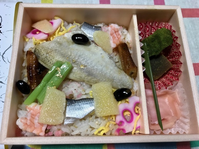 加賀屋監修の空弁。──「のどぐろちらし寿司」_d0352022_18180806.jpg