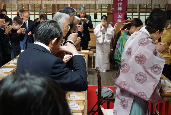 今日は記念婚式_b0145257_14575324.jpg