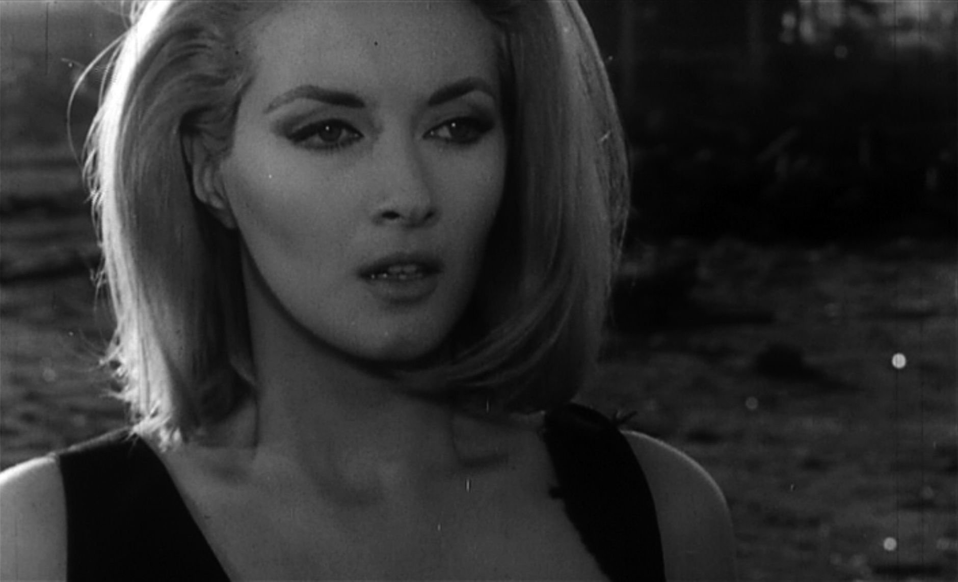 ダニエラ・ビアンキ（Daniela Bianchi）「暗殺指令　虎は新鮮な肉を好む」（1964）、コンプリート！_e0042361_19360340.jpg