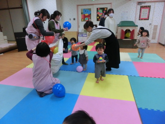 2020.02.25 絵本とお遊び会_f0142009_13203688.jpg