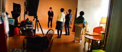 (外でも撮りましょうか?).....の提案に二つ返事で........._b0194185_19510334.jpg