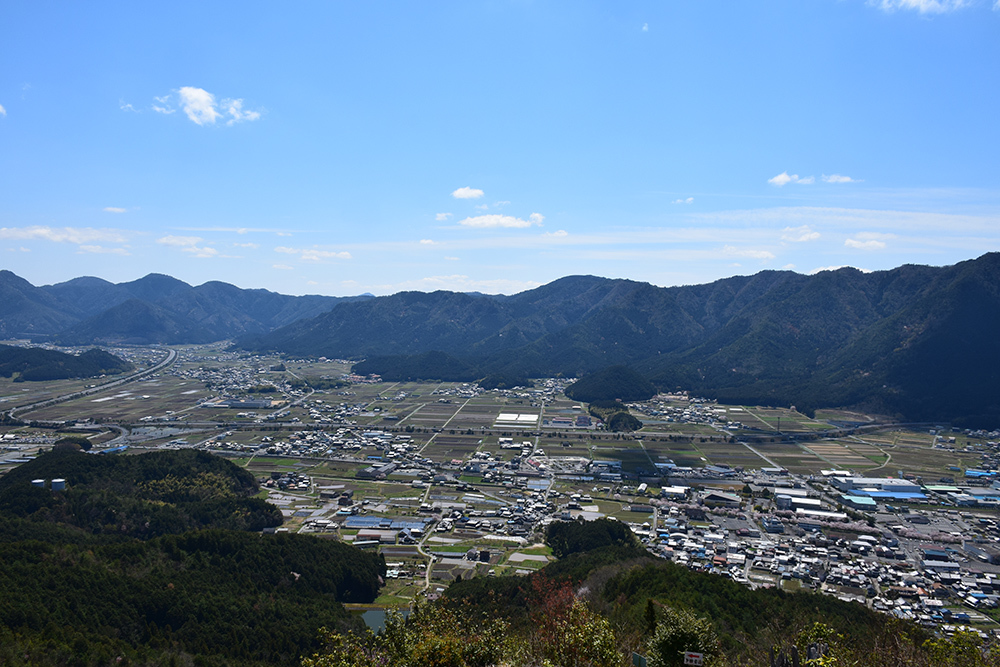 丹波の赤鬼の居城、黒井城攻城記。　その３　＜東曲輪・三ノ丸・南帯曲輪＞_e0158128_15334552.jpg