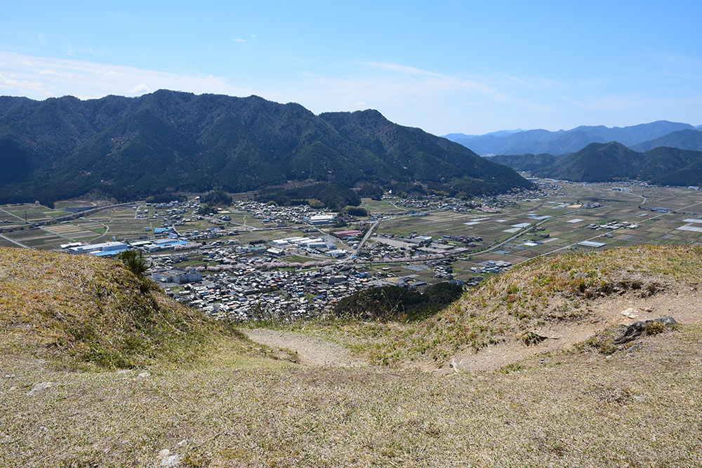 丹波の赤鬼の居城、黒井城攻城記。　その４　＜二ノ丸・本丸＞_e0158128_15565821.jpg