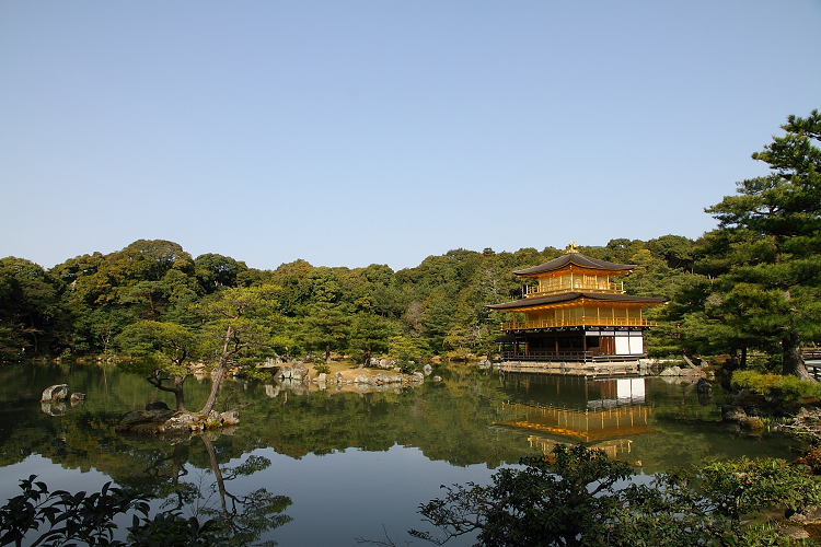 京都回顧 －きぬかけの路 早春の金閣寺－_b0169330_7334067.jpg