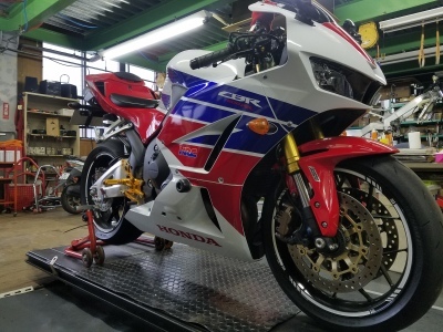 CBR600RR クイックシフター_e0114857_10283561.jpg